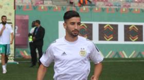 عمورة.. القصير “المكير”!