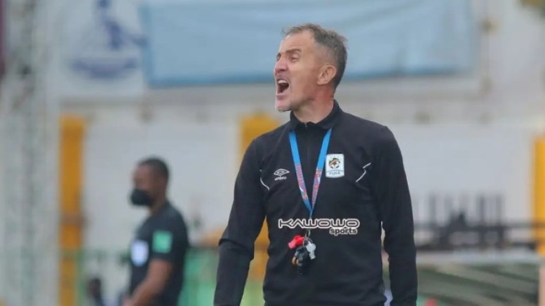 مدرب أوغندا: كم هو صعب أن تفوز على منتخب يضمّ محرز وبن رحمة