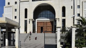10 سنوات سجنا نافذا لمتورطين بملف وفاة شابين داخل عجلات طائرة
