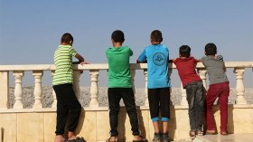 أطفالنا وطوفان الفساد (1/ 2)