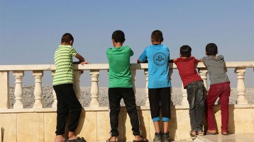 أطفالنا وطوفان الفساد (1/ 2)