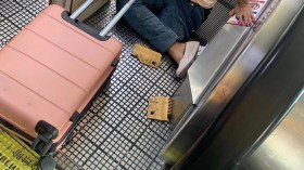 Horrible accident en Thaïlande: Une femme amputée à cause d’un tapis roulant