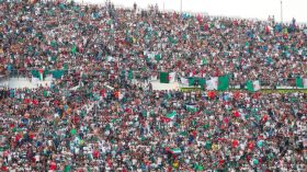 بِالفيديو: أجواء “العرس” الكروي الجزائري- التونسي