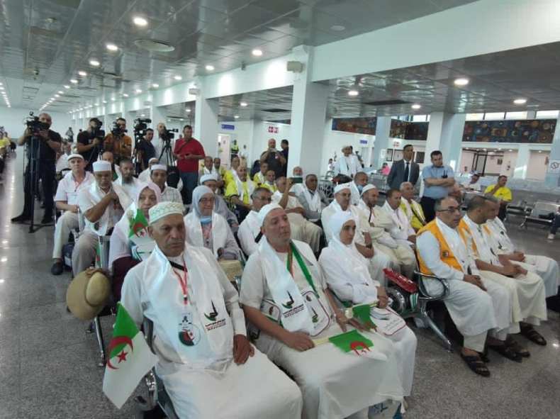 Le 1er groupe de pèlerins algériens quitte le pays à destination des Lieux Saints de l’Islam