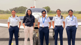 لهذا السبب تحتل الهنديات المرتبة الأولى عالميا في قيادة الطائرات!