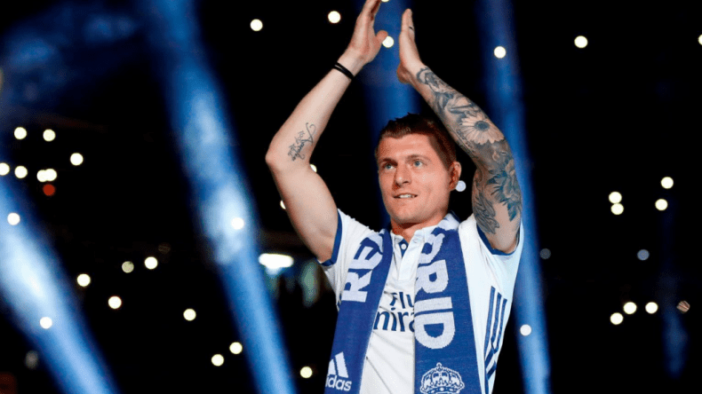 ريال مدريد يمدد عقد توني كروس
