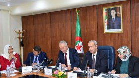 منْح ثلث صفقات الأجانب على الأقل لمناولين جزائريّين!