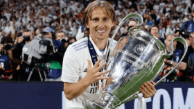 ريال مدريد يعلن تمديد عقد مودريتش