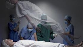 وفاة المرأة التي استفاقت داخل النعش بعد أيام من محاولة إسعافها