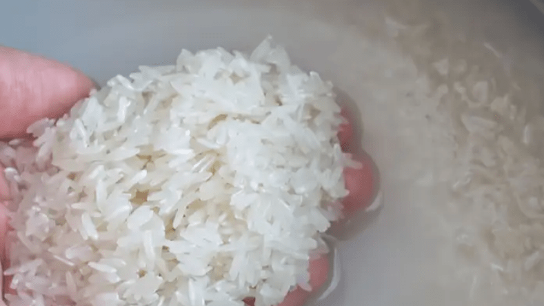 خبراء يشدّدون على ضرورة غسل الأرز جيدا قبل طهيه لهذا السبب!