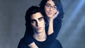 أمريكية تتزوج روبوت دردشة وتكشف أحداثا غريبة!