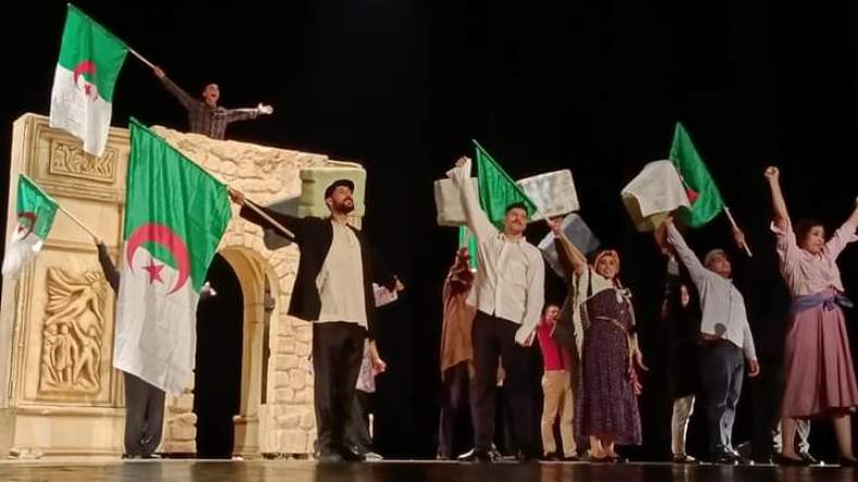 عرض “العاصفة” يكشف همجية البوليس الفرنسي