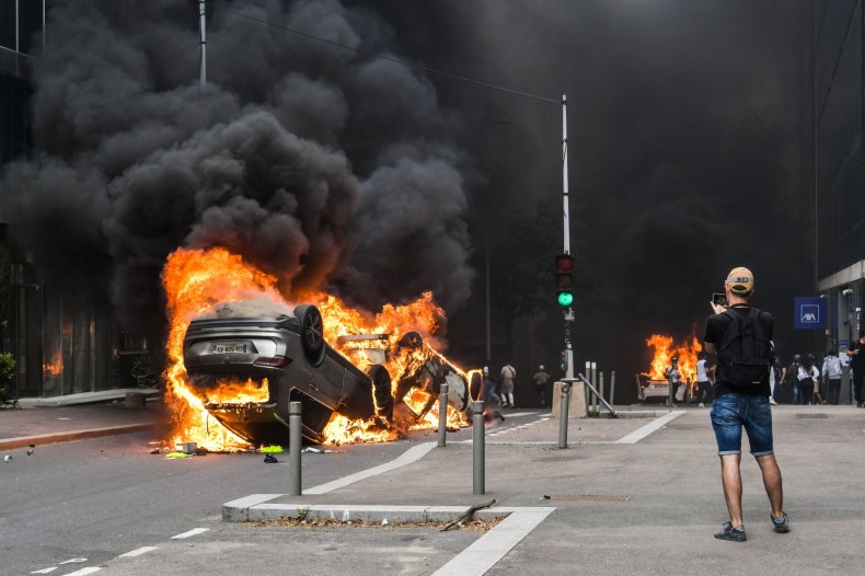 France: Élisabeth Borne n’exclut pas le recours à l’état d’urgence après la mort de Nahel