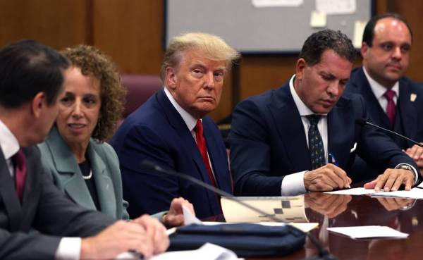 Archives de la Maison-Blanche: Donald Trump inculpé pour recel de documents