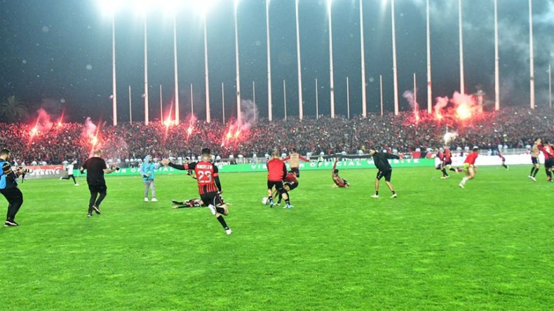 صحف عالمية ومواقع رياضية “تحتفي” بتتويج اتحاد العاصمة بالكونفدرالية