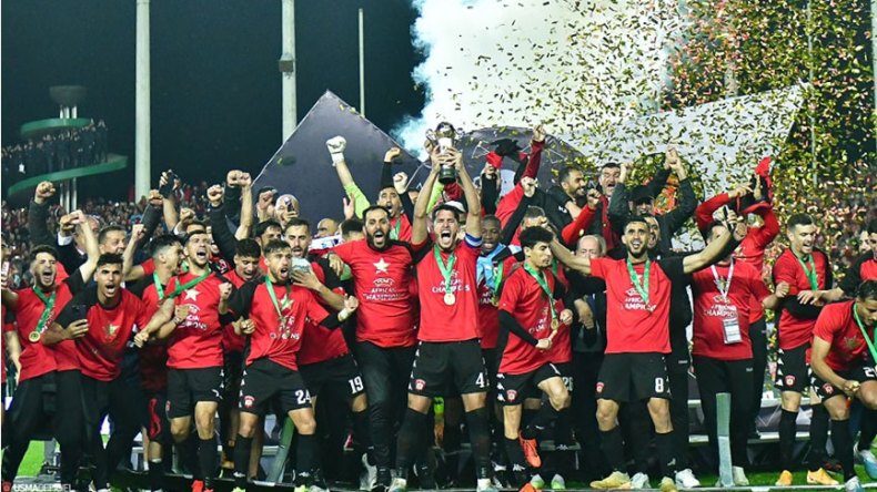 “محيوص وبلعيد يملكان عروضا للاحتراف خارج الوطن”