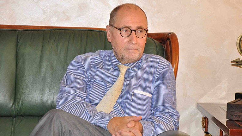 أوراق قوية بيد الجزائر للضغط على باريس