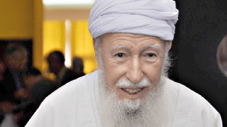 العلامة الشيخ الطاهر آيت علجت يرقد في المستشفى