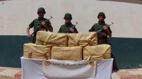 إحباط محاولة إدخال 21 قنطار من الكيف عبر الحدود المغربية