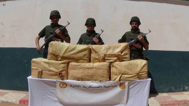 إحباط محاولة إدخال 21 قنطار من الكيف عبر الحدود المغربية