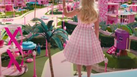 بسبب فيلم “باربي”… نفاد الطلاء الوردي من العالم