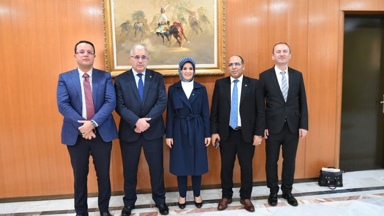 سفيرة تركيا تؤدي زيارة وداع لبوغالي وهذا ما دار بينهما