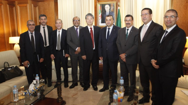 عرقاب يتباحث مع مسؤول بالوكالة الدولية للطاقة الذرية