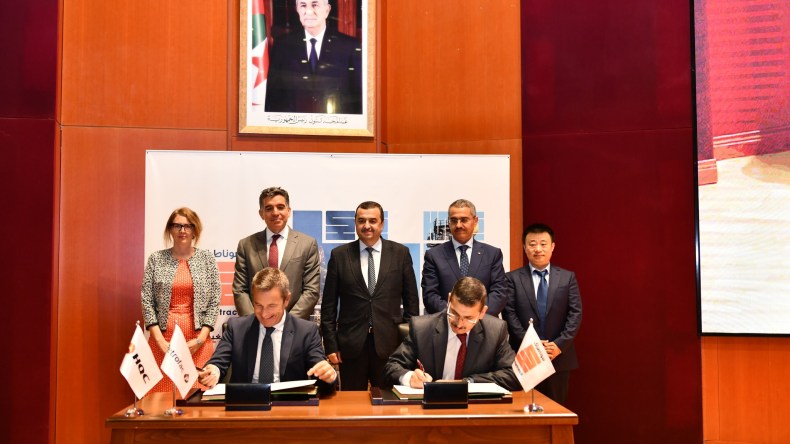 سوناطراك: التوقيع على عقد إنجاز مركب بتروكيماوي في أرزيو