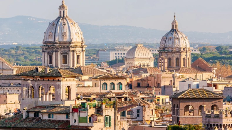 إيطاليا تبحث عن آلاف العمال في مجال البناء من بلد عربي