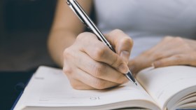 “رأي اليوم “.. نضالٌ وكفرٌ!