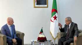 لقاء بين وزير الصناعة ومجموعة “ستيلانتيس” حول مصنع “فيات” في وهران