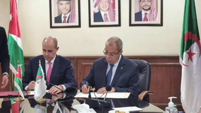 التوقيع على 18 اتفاقية ومذكرات تفاهم بين الجزائر والأردن