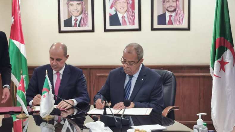 التوقيع على 18 اتفاقية ومذكرات تفاهم بين الجزائر والأردن