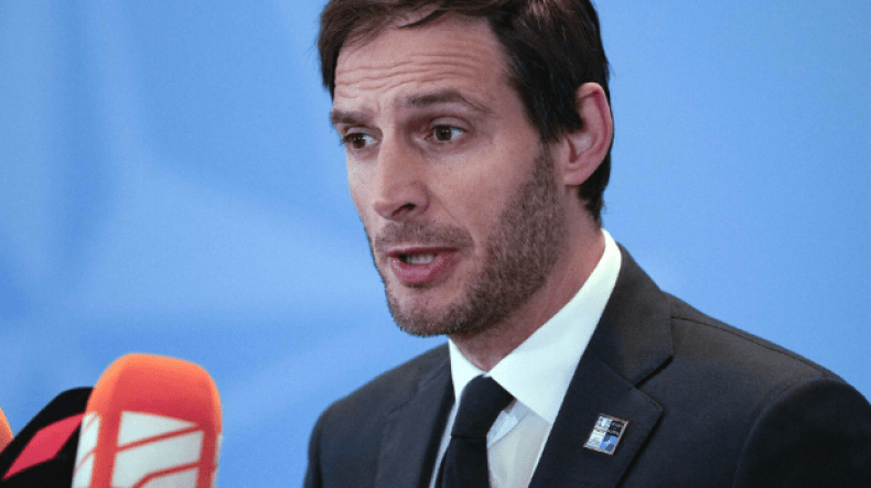 وزير الخارجية الهولندي يشيد بدور الجزائر في مواجهة أزمة الطاقة العالمية