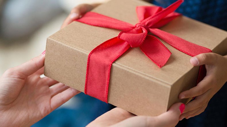 هدايا “الباك”.. شعار جديد للتسويق التجاري