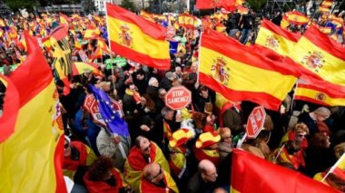 Les Espagnols aux urnes pour choisir entre Pedro Sanchez et la droite