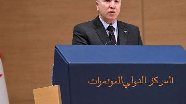 Anti-Corruption: Algeria’s PM Calls Upon Foreign Countries to Help Recover Smuggled Money