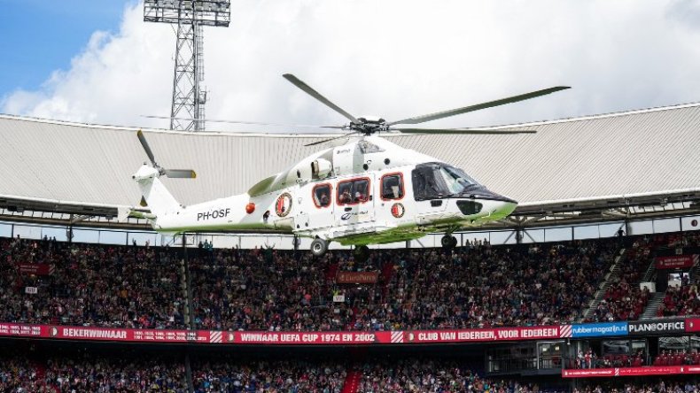 بِالفيديو: طائرة مروحية لِتقديم زروقي للجمهور