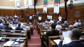 “السيناتورات” يطالبون: الصفقات لمن يضمن أعلى جودة