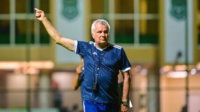 الصربي زوران أو البلجيكي فاندنبروك لخلافة الكوكي الموسم القادم