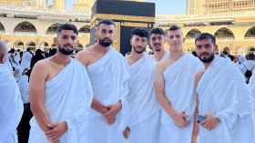 بالصور.. لاعبو شباب بلوزداد يؤدون مناسك العمرة