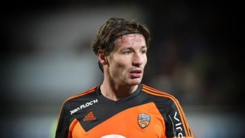 وظيفة جديدة لِمهدي مصطفى بعد الاعتزال