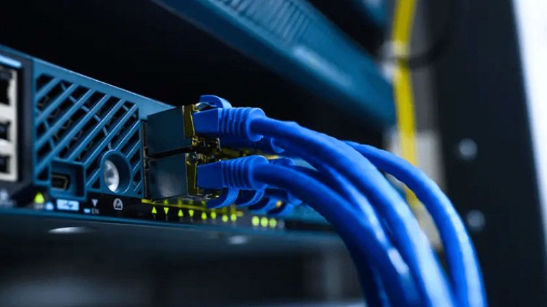 هذه وصفة رفع تدفق الإنترنت للجزائريين في 18 شهرا