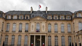 فرنسا أمّ الخبائث والشرور