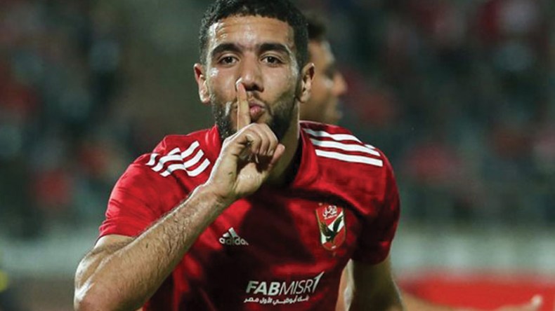 مصير قندوسي في الأهلي ما زال مهددا