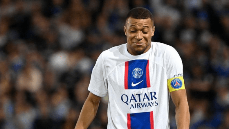 مبابي يرفض الحديث مع ممثلي الهلال السعودي