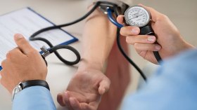 راتب الأطباء المنتدبين بالجنوب والهضاب على عاتق المؤسسات الأصلية