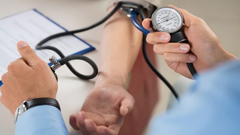 راتب الأطباء المنتدبين بالجنوب والهضاب على عاتق المؤسسات الأصلية