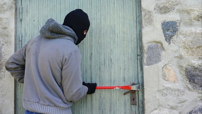 تعرّف على 12 طريقة لحماية منزلك من السرقة