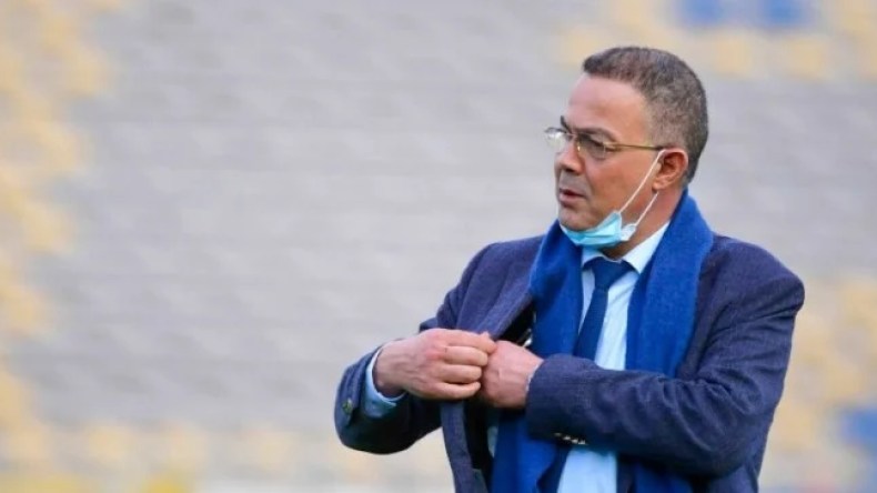 بِالفيديو: لاعب مصري يرفض مصافحة المغربي لقجع